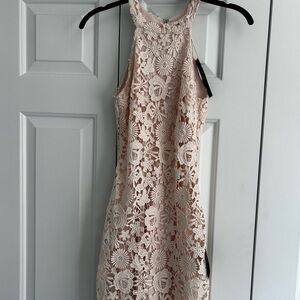 Lulu's One-Shoulder Blush Floral Lace Dress
